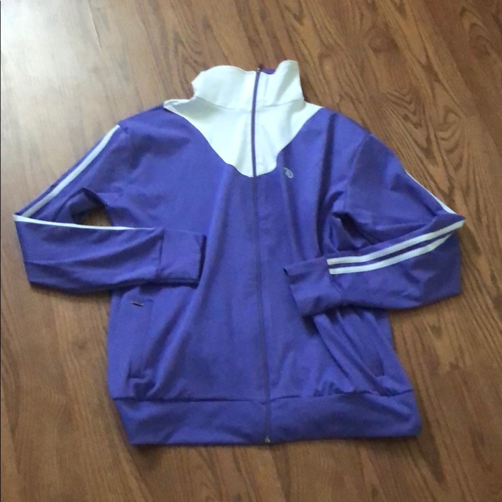 D B women’s track jacket